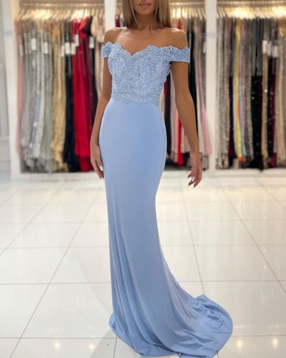 Vestidos de fiesta largos de sirena con hombros descubiertos y encaje en azul