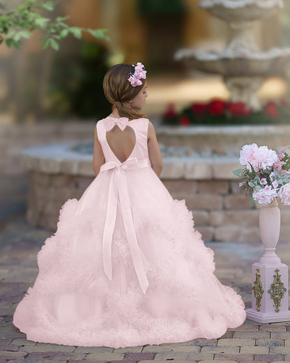 Vestido de daminha de honra em tule e cetim, comprimento até o chão, com babados em cascata 