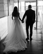 Vestidos de novia bohemios de tul con hombros descubiertos y encaje