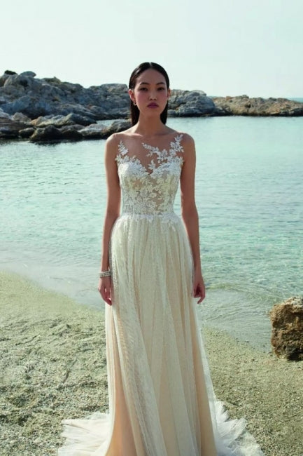 Vestidos de novia bohemios largos de tul sin mangas con encaje en forma de A