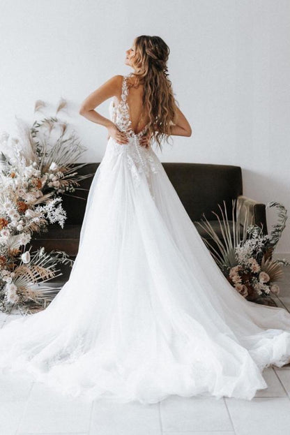 Vestidos de novia bohemios largos de corte A con escote en V, encaje, tul y espalda descubierta