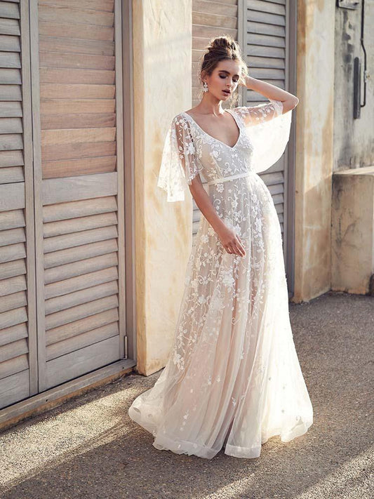 Vestidos de novia bohemios largos de tul con encaje y escote en V, corte A y mangas