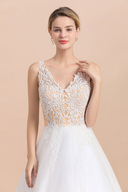 Vestido de novia bohemio largo de corte A con escote en V, tirantes finos, apliques de tul y encaje
