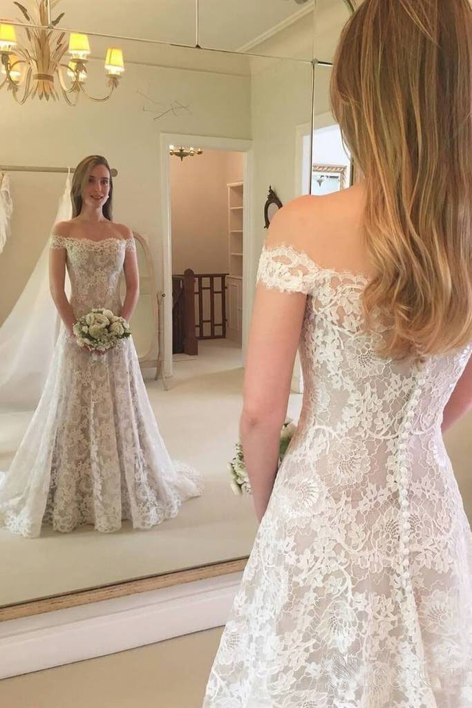Vestido de novia bohemio largo de sirena con hombros descubiertos y encaje