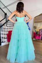 Brigitta | Aquablaues, gestuftes A-Linien-Ballkleid aus Tüll mit Herzausschnitt und Schlitz
