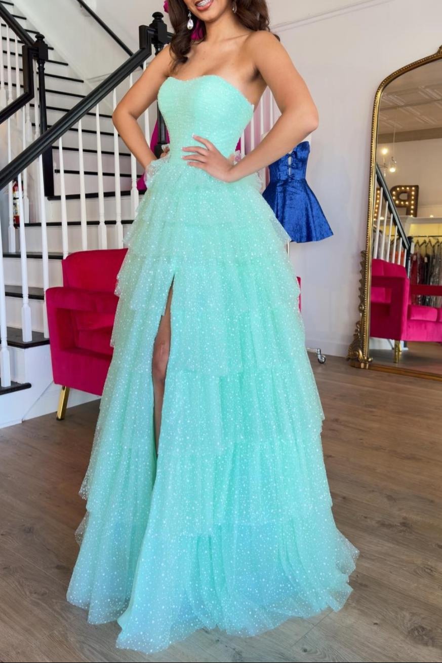 Brigitta | Vestido de fiesta largo azul aguamarina con escote en forma de A y tul con capas y abertura