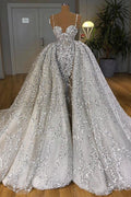 Brilliantes langes Meerjungfrau-Brautkleid mit Herzausschnitt und Pailletten und Rüschenschleppe