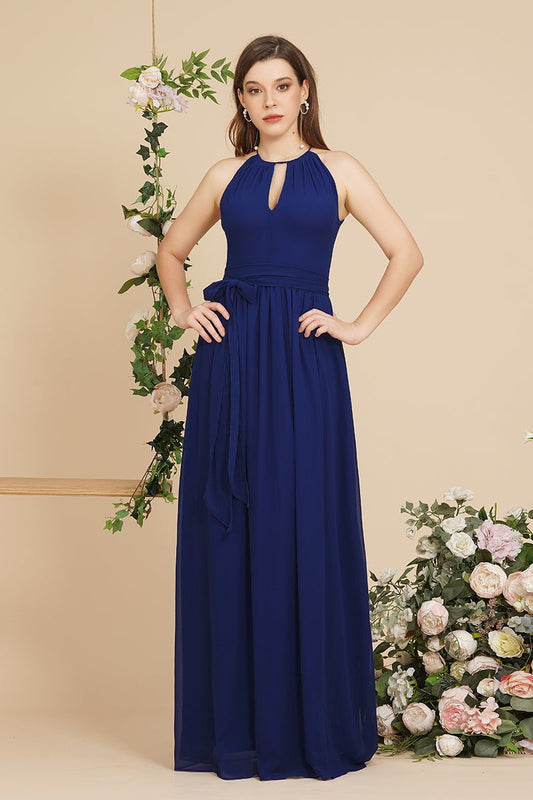 Vestidos de dama de honor burdeos con cuello halter, corte A, largo hasta el suelo y lazo
