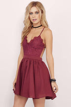 Burgunderrotes Homecoming-Kleid mit Spaghettiträgern, A-Linie, Spitze, kurzes Ballkleid PD356