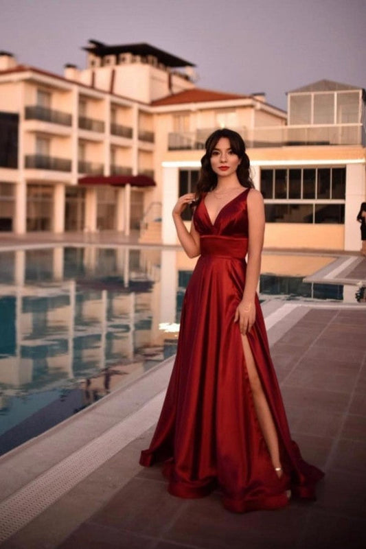 Vestido de fiesta largo burdeos de corte A con escote en V, espalda descubierta y abertura