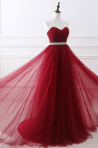 Burgunderrotes A-Linien-Ballkleid aus Tüll mit Herzausschnitt