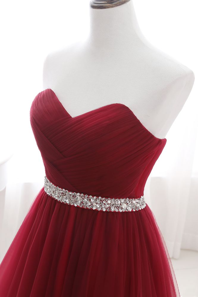 Vestido de fiesta de tul burdeos con escote en forma de A y escote en forma de corazón