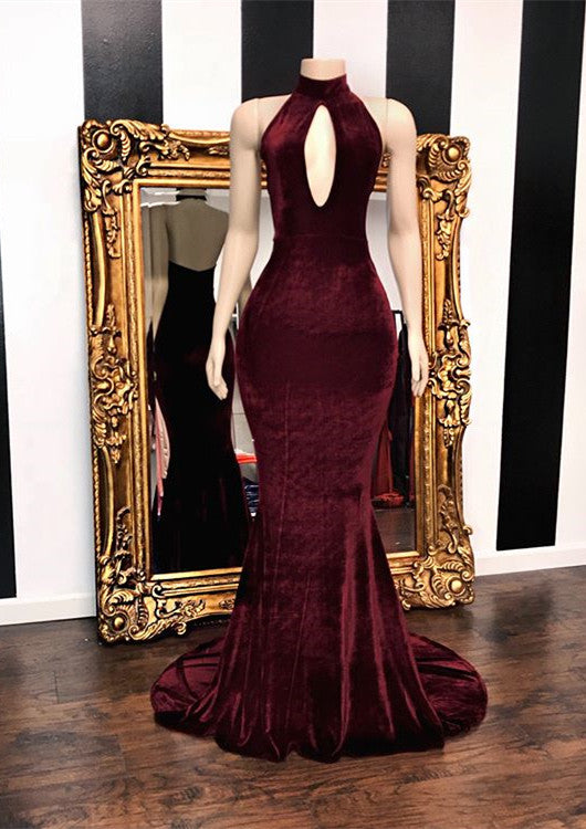 Burgunderrotes, langes Abendkleid im Meerjungfrauenstil aus Samt 