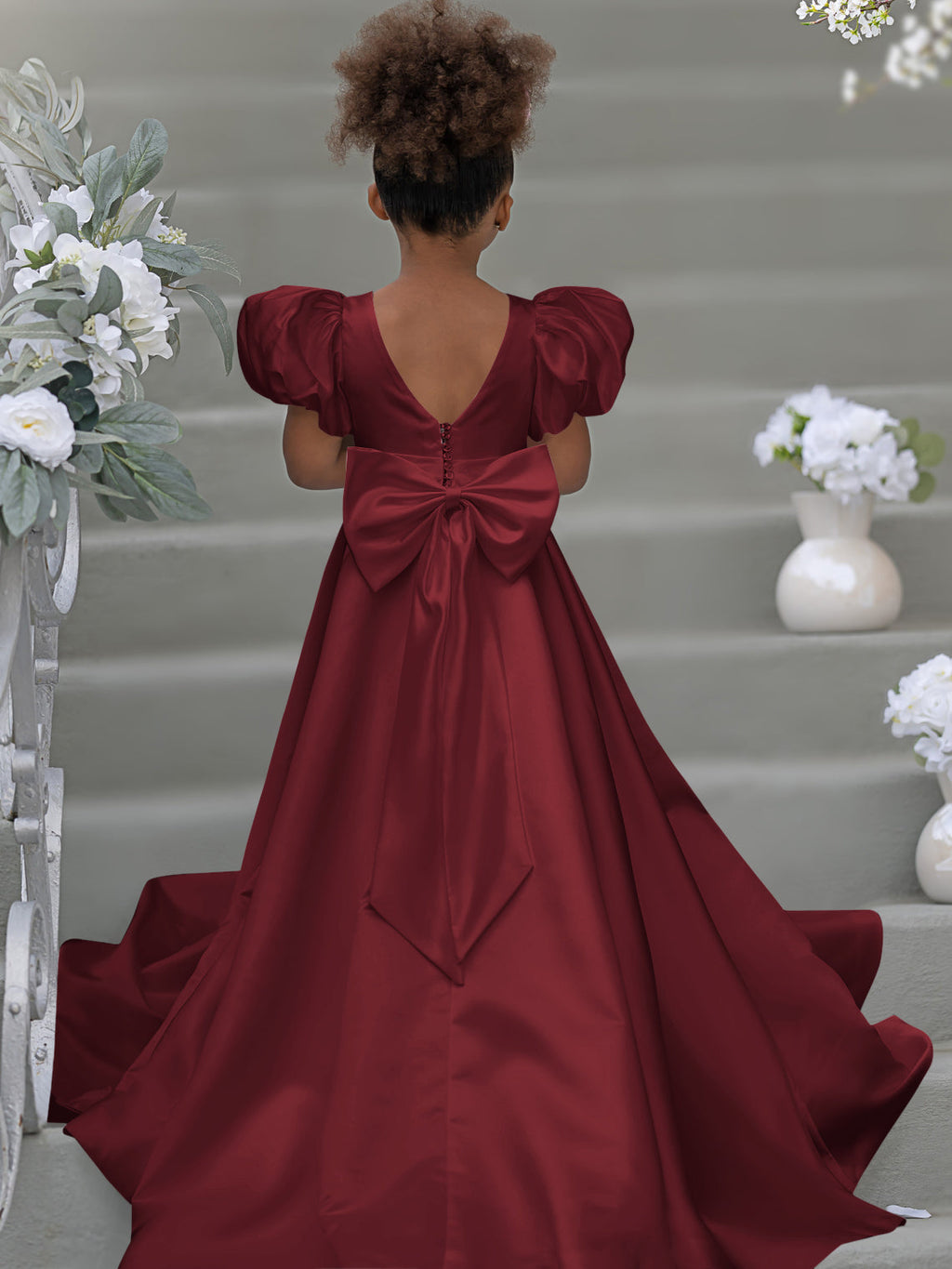 Vestido para niña de las flores con cola larga, mangas abullonadas, lazo en la espalda y botones