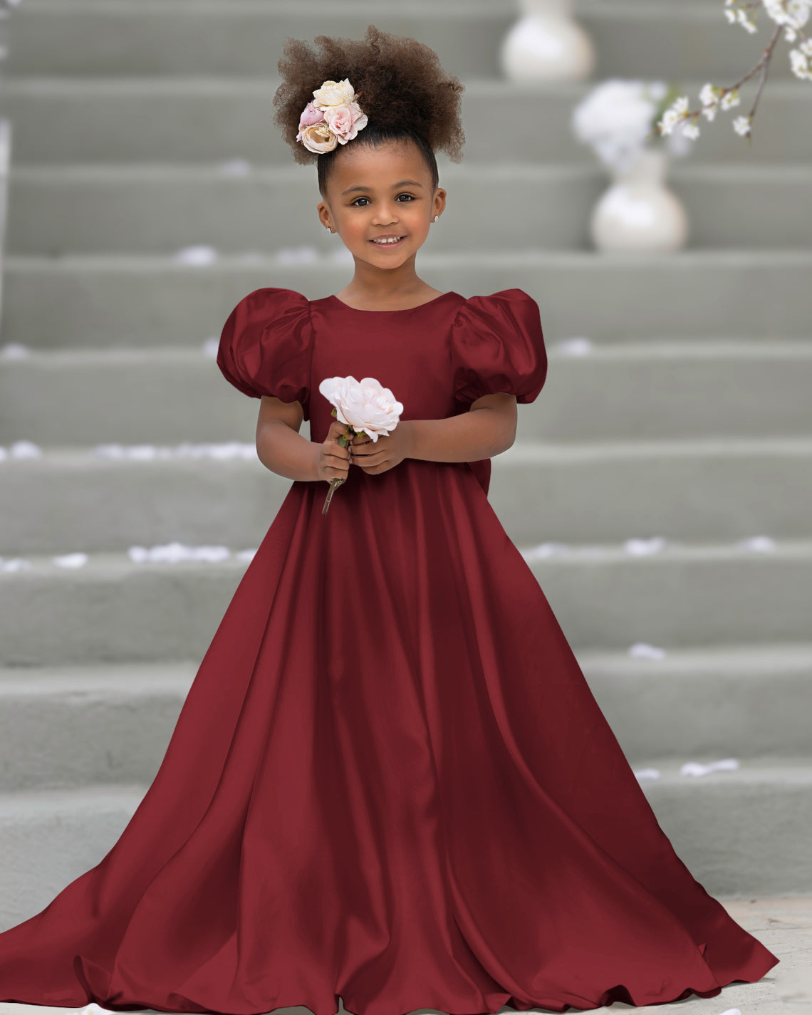 Vestido para niña de las flores con cola larga, mangas abullonadas, lazo en la espalda y botones