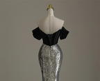 Vestido de noche elegante de sirena con lentejuelas plateadas y hombros descubiertos con cuentas Y7613