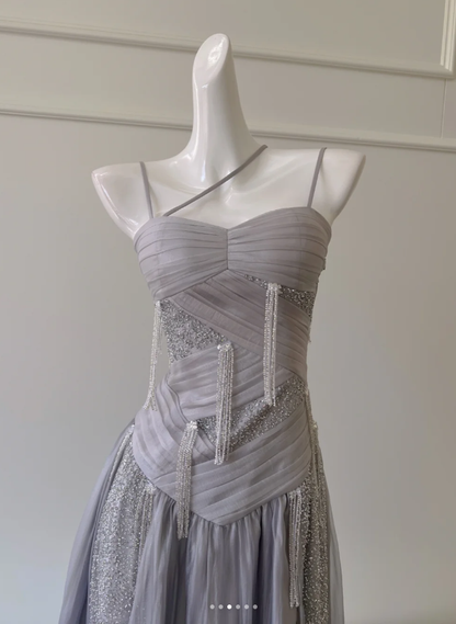 Vestido de fiesta elegante de tul morado con lentejuelas y borlas, corte en A, Y8586