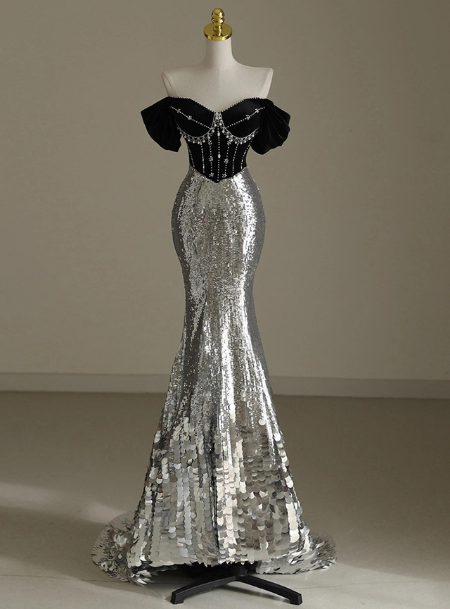 Vestido de noche elegante de sirena con lentejuelas plateadas y hombros descubiertos con cuentas Y7613