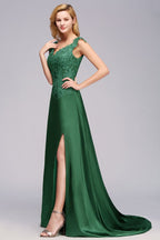 Vestido de dama de honor verde con mangas cortas, apliques en forma de A, abertura lateral y cola larga