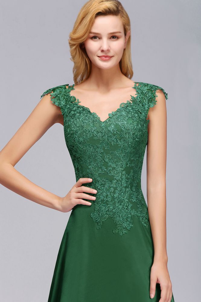 Vestido de dama de honor verde con mangas cortas, apliques en forma de A, abertura lateral y cola larga