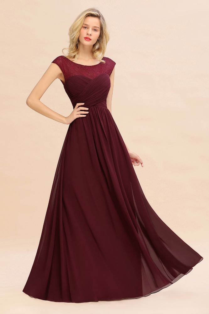 Vestido de dama de honor largo hasta el suelo de gasa color burdeos con mangas cortas
