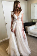 Flügelärmeln tiefem V-Ausschnitt Ballkleid mit Applikationen Sexy Split Brautkleider PG902