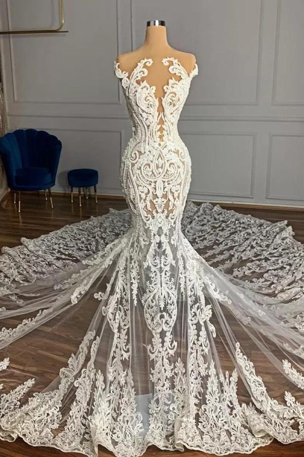 Luxuriöses Meerjungfrau-Brautkleid mit Rundhalsausschnitt, langem Tüll und Perlenstickerei