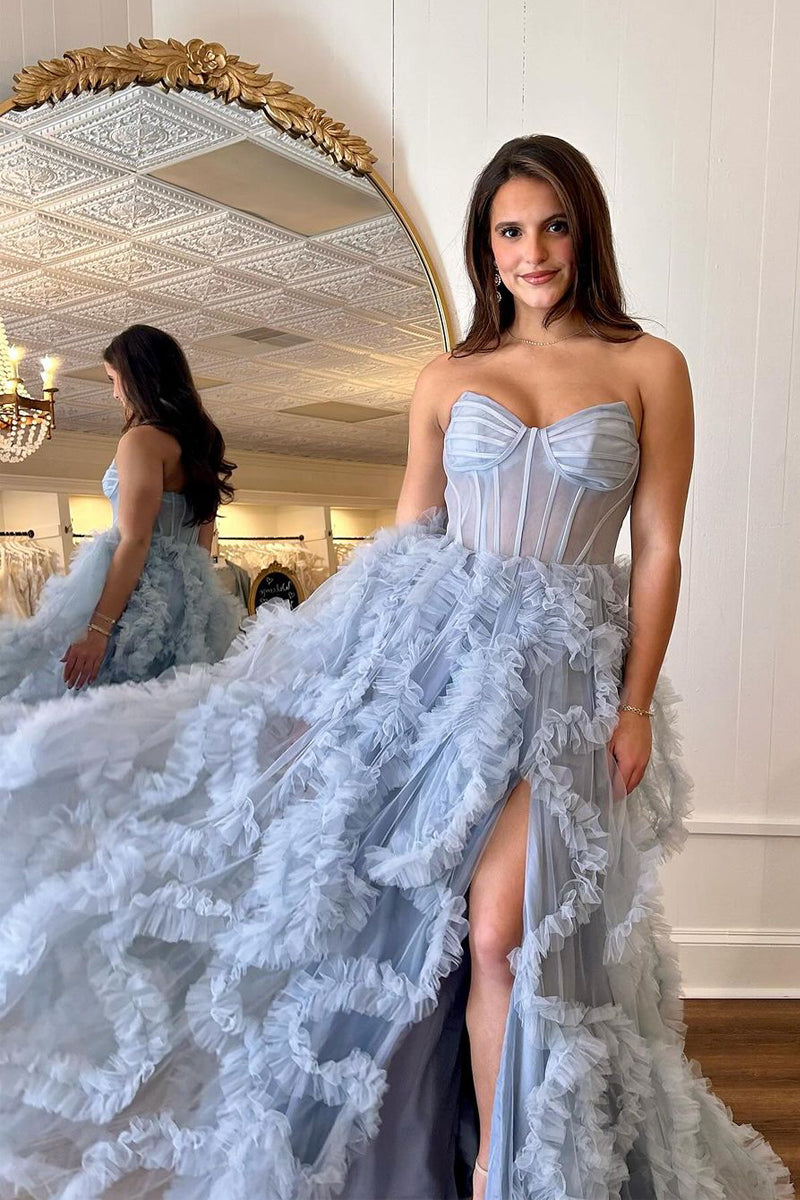 Vestidos de fiesta largos de tul azul sin tirantes con volantes y abertura en la espalda