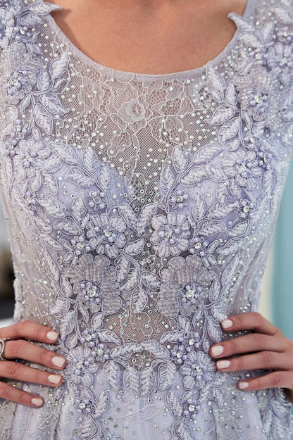 Vestido de fiesta de noche con apliques de encaje sin mangas de Aline encantador