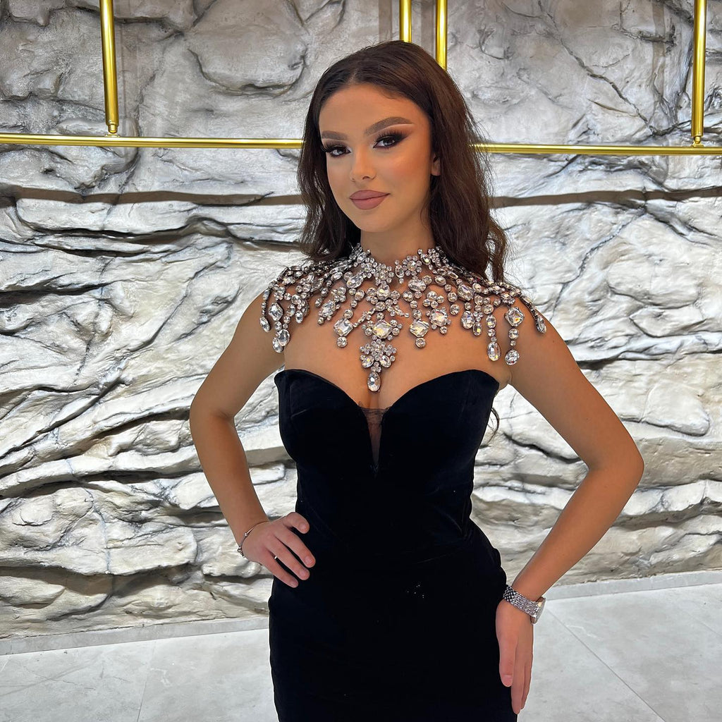 Charmantes schwarzes knöchellanges ärmelloses Meerjungfrau-Ballkleid mit V-Ausschnitt