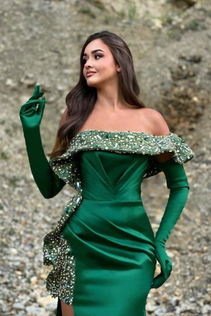 Charmantes, säulenförmiges, ärmelloses, grünes Ballkleid aus Satin mit einer Schulter und Schlitz vorne