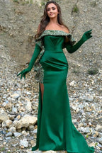 Charmantes, säulenförmiges, ärmelloses, grünes Ballkleid aus Satin mit einer Schulter und Schlitz vorne