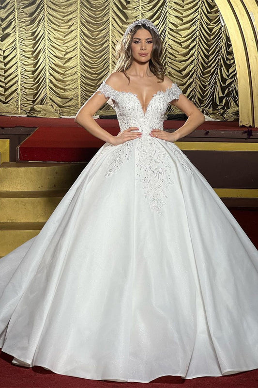 Vestido de novia encantador de satén con hombros descubiertos y volantes, corte A