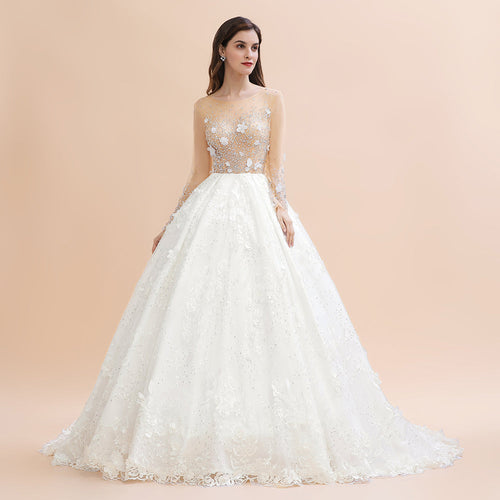 Charmantes Brautkleid mit floralen Spitzenapplikationen und wunderschönen weißen Perlen 
