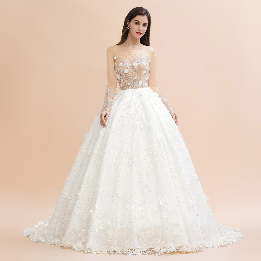 Charmantes Brautkleid mit floralen Spitzenapplikationen und wunderschönen weißen Perlen 