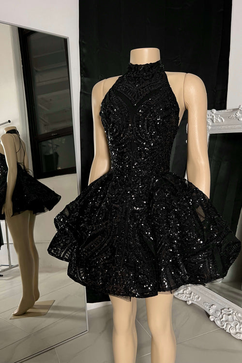Charmantes, ärmelloses Mini-Ballkleid mit hohem Halsausschnitt und Perlenbesatz