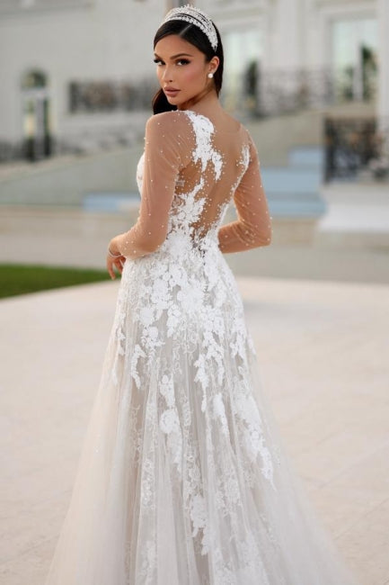 Bezauberndes langes A-Linien-Brautkleid mit Spitzenapplikationen und langen Ärmeln