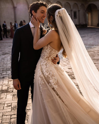 Vestido de novia encantador, largo, corte A, escote corazón, espalda descubierta, tul, encaje floral