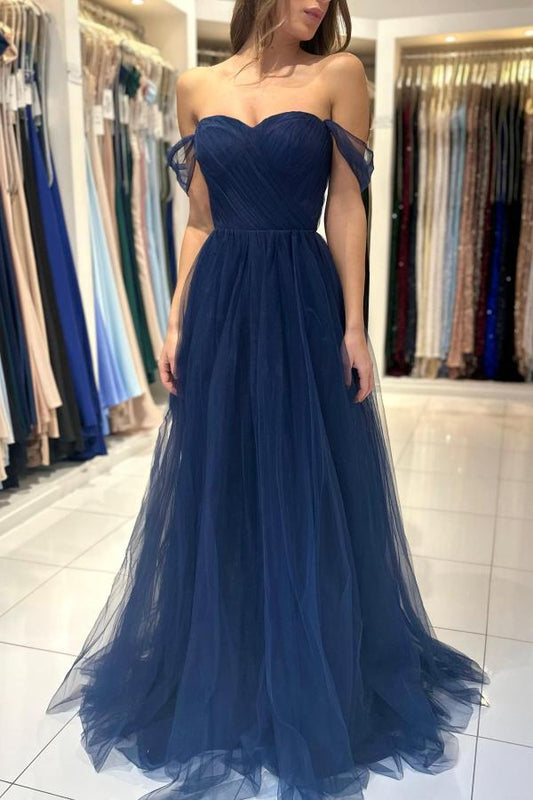 Encantadores vestidos de fiesta largos de tul con escote en A y hombros descubiertos