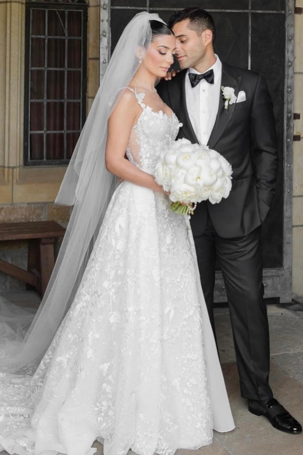Encantador vestido de novia largo color marfil sin mangas de encaje con cola desmontable