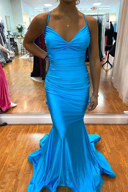 Encantador vestido de fiesta largo de sirena con escote en forma de corazón y espalda descubierta