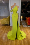 Encantador vestido de fiesta largo de un solo hombro sin mangas con lentejuelas y abertura