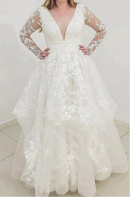 Vestido de novia encantador de corte A con encaje, mangas largas y escote en V