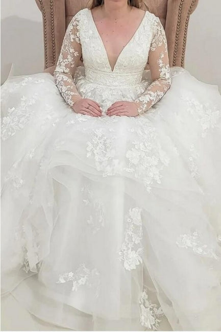 Vestido de novia encantador de corte A con encaje, mangas largas y escote en V