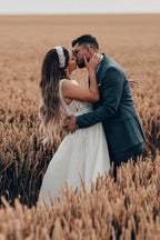 Bezauberndes langes weißes ärmelloses A-Linien-Brautkleid aus Tüll mit Spitze