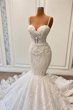 Bezauberndes ärmelloses Meerjungfrau-Brautkleid mit Spaghettiträgern und Rüschen
