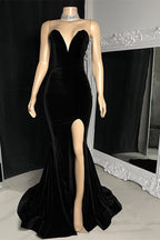 Charmantes ärmelloses Sweetheart-Ausschnitt-Ballkleid mit Schlitz vorne und langem Meerjungfrau-Abschlussballkleid