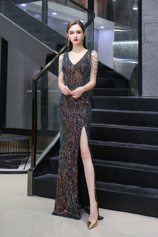Vestido de fiesta encantador con lentejuelas brillantes y cuentas, abertura lateral y largo hasta el suelo