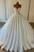 Charmantes ärmelloses Ballkleid mit Herzausschnitt und Pailletten