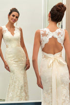 Vestido de novia con escote en V, encaje y fajas WD040